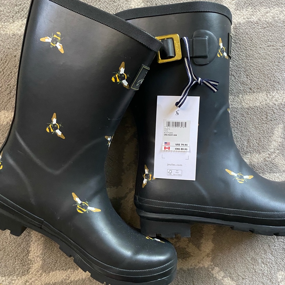 Joules black rain boots with bumblebees NWT